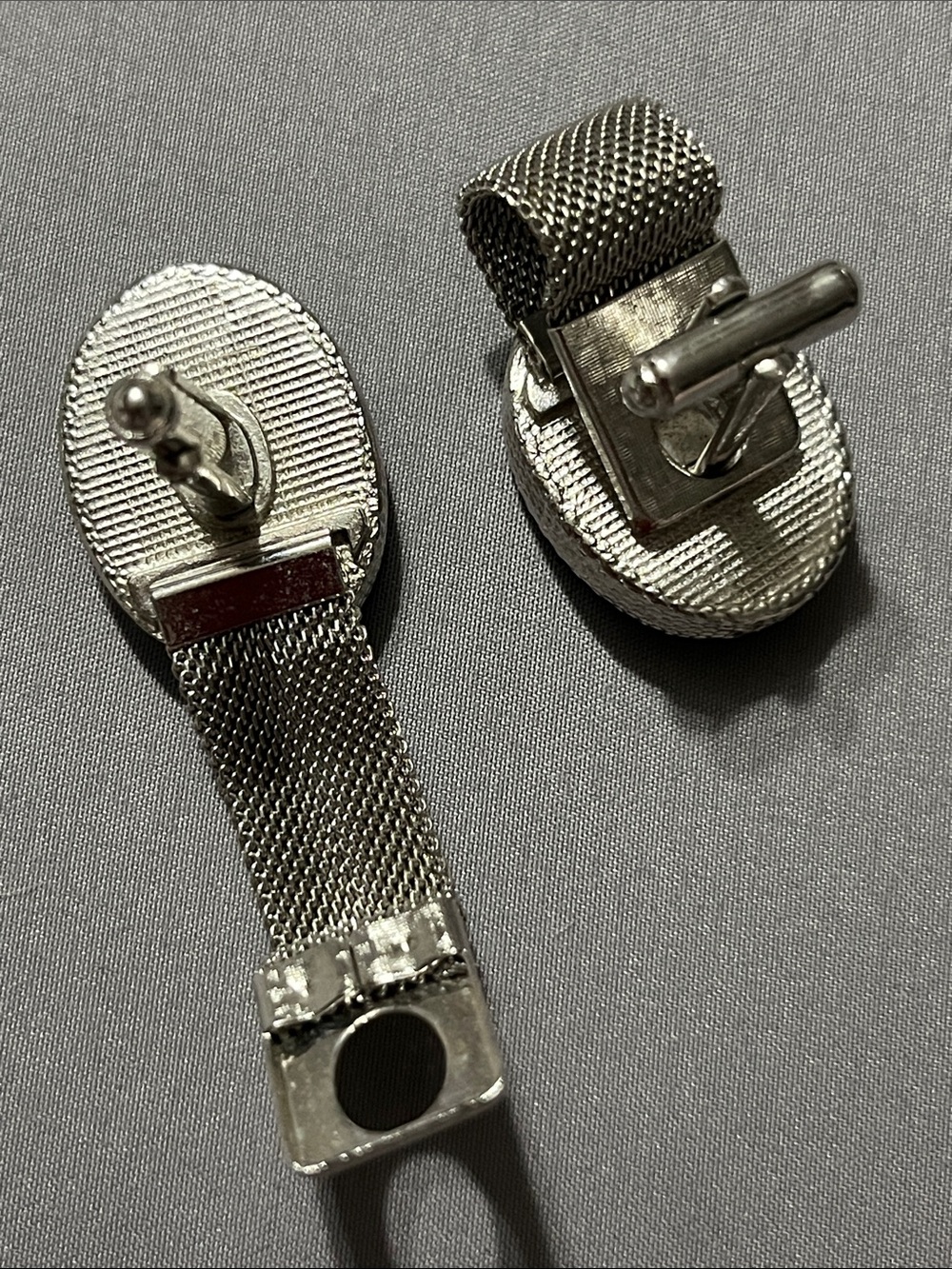 Source Unknown Black and Silver Cameo Cuff Links - Picture 2 of 3